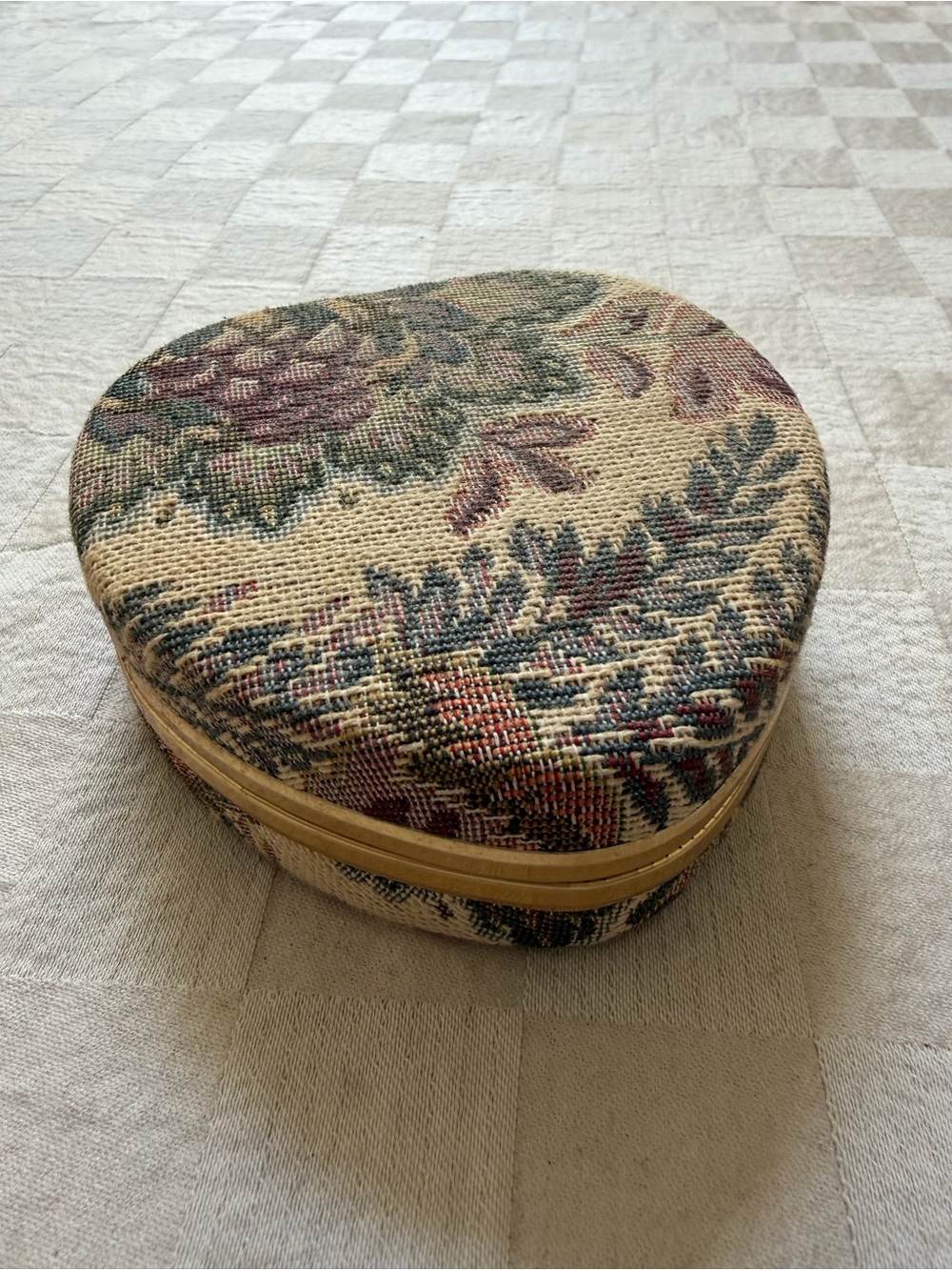 Heart-Shaped Floral Tapestry Jewelry Box - Multicolor